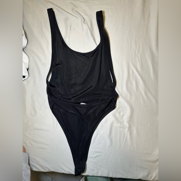 Used - Picture 2 of 2